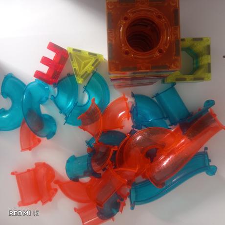 Guľôčková dráha stem,