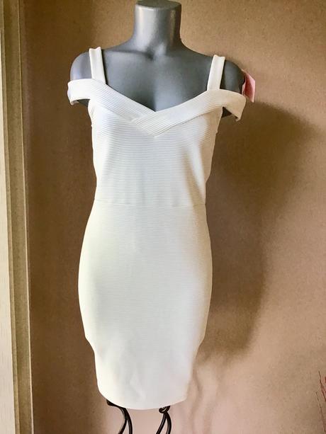 Krásne šaty, miss selfridge,36