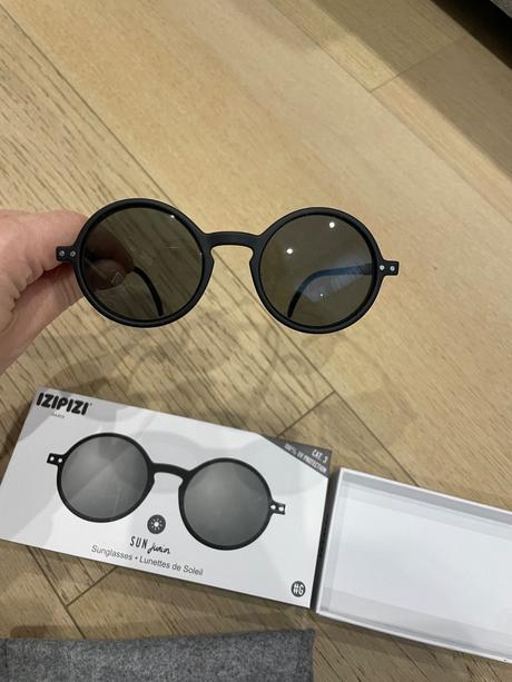 Slnecne okuliare izipizi, 