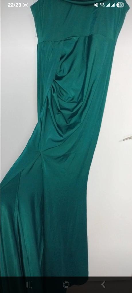 Smaragdovo zelené spoločenské šaty, s