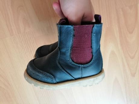 Kožené čižmičky, 22