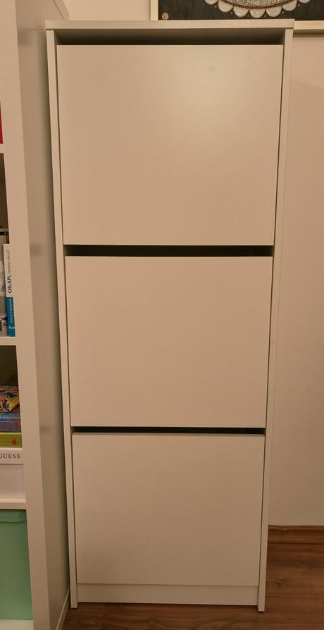 Skrinka na topánky, 