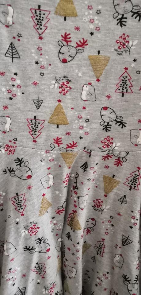 Sivé vianočné šaty, 116