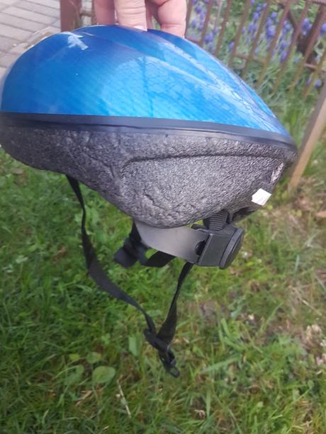 Prilba /helma na bicykel 52-56 cm obvod regulovatý, s