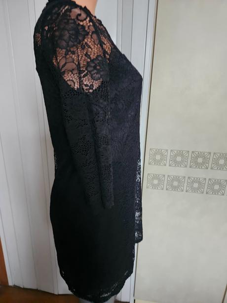 Luxusné krajkové šaty, f&f,36