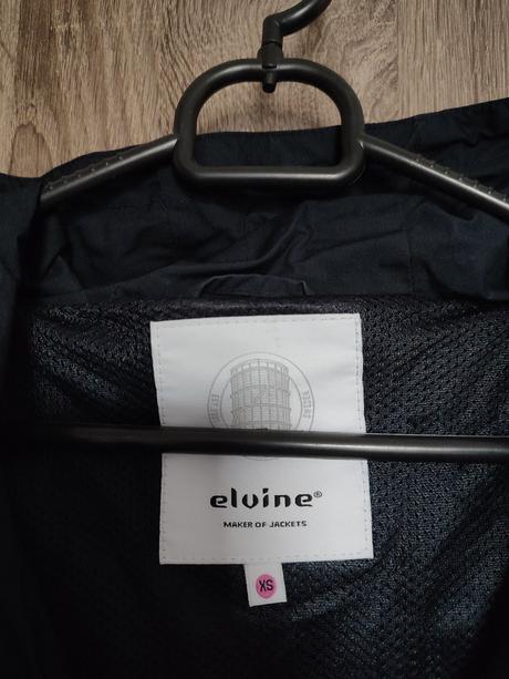 Čierna tenšia vetrovka zn. elvine, xs