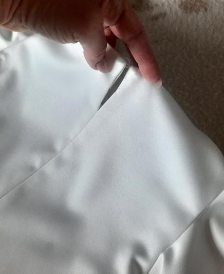 Dievčenské šaty, 146