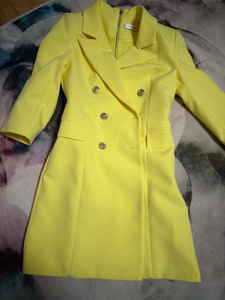 Krásne žlté sako, 38