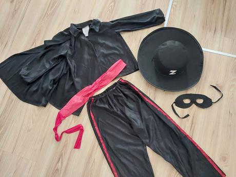 Karnevalový kostým zorro, 