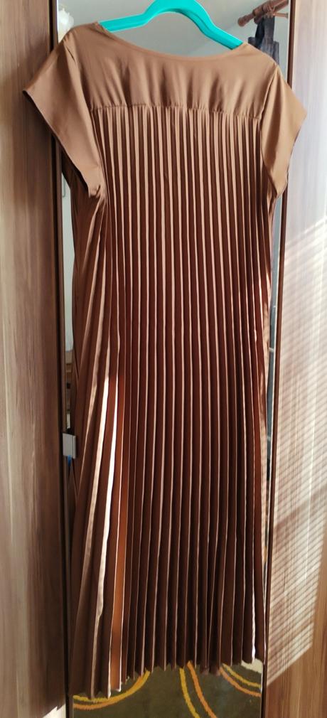Krásne plisovane maxi šaty, 