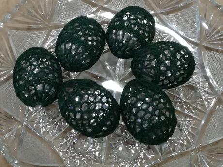 Veľkonočné hačkované vajíčka (vzor a),