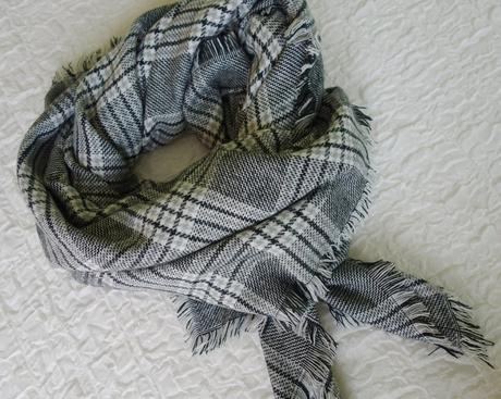 Veľký kockovaný šál,