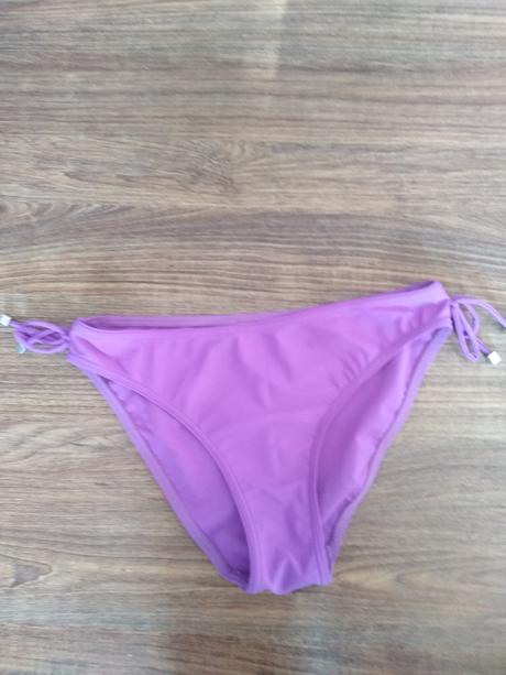 Nove plavkove nohavicky, 40