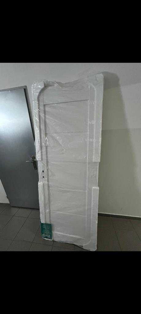Interiérové dvere 70l so zarubnou,