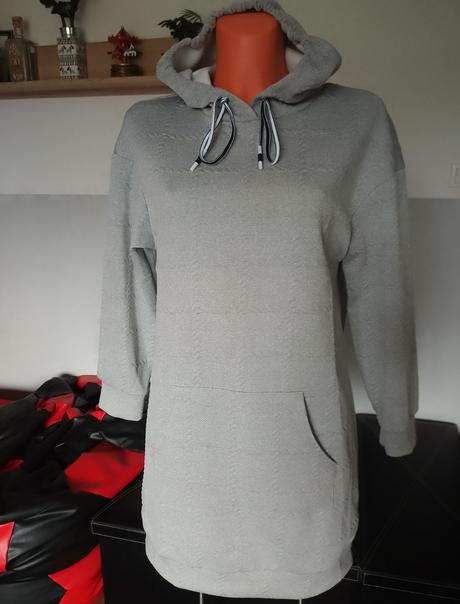 Dlhšia mikina v.38-42-m/l, m