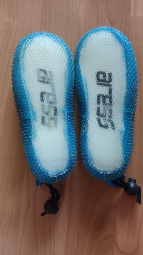 Topánky do vody, 32