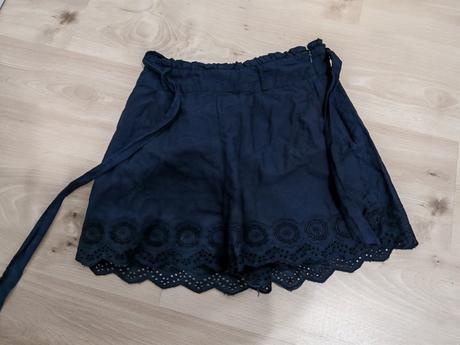 Madeirove kratasy s, m. sortky s madeirou, s