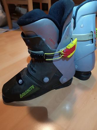 Pánske lyžiarky, 42