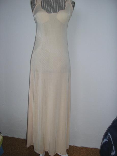 828. dlhé šaty, xs