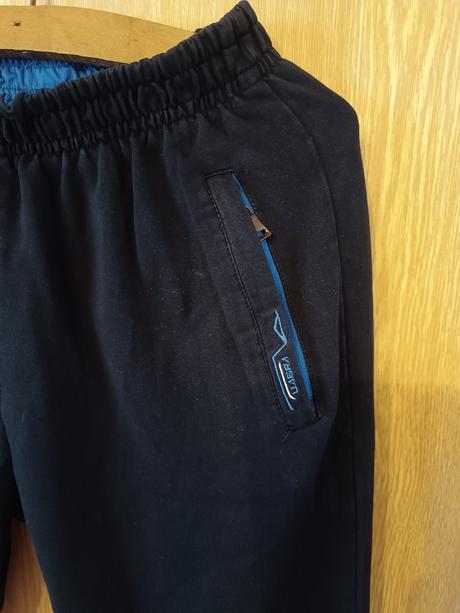 Športové tepláky (čierno-modré), s