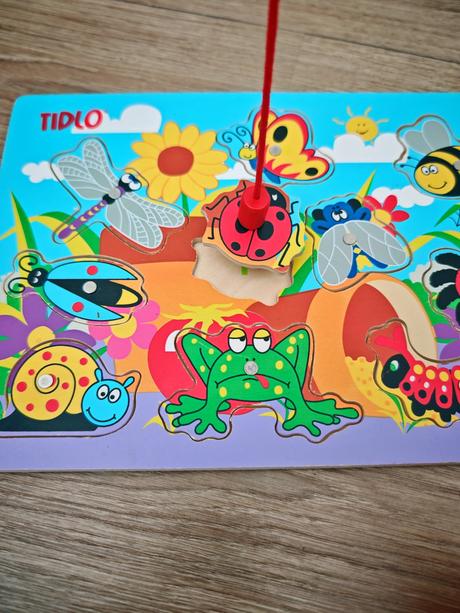Drevené puzzle s paličkou,