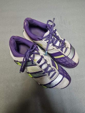 Tenisky halovky 38 2/3, adidas,38