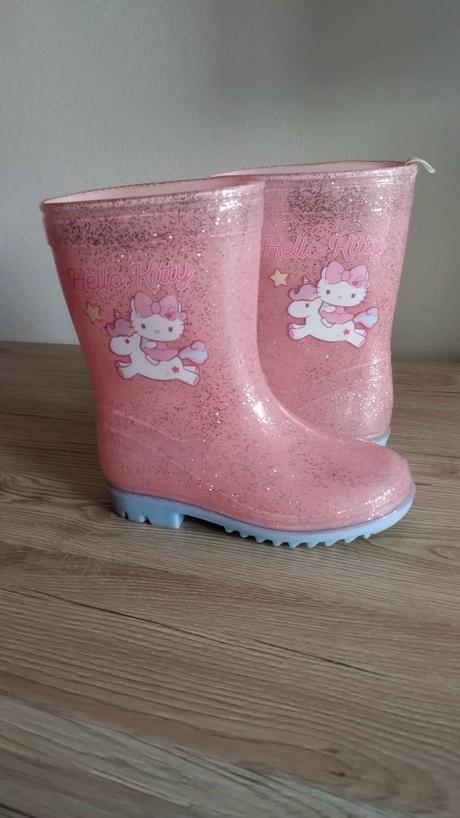 Dievčenské gumáky, 26