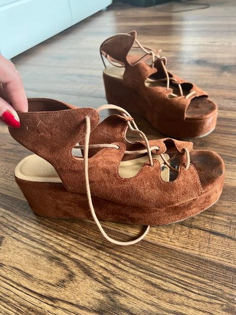 Sandale, reserved,40