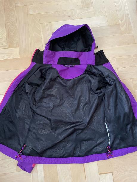 Funkcna bunda bergans, 152