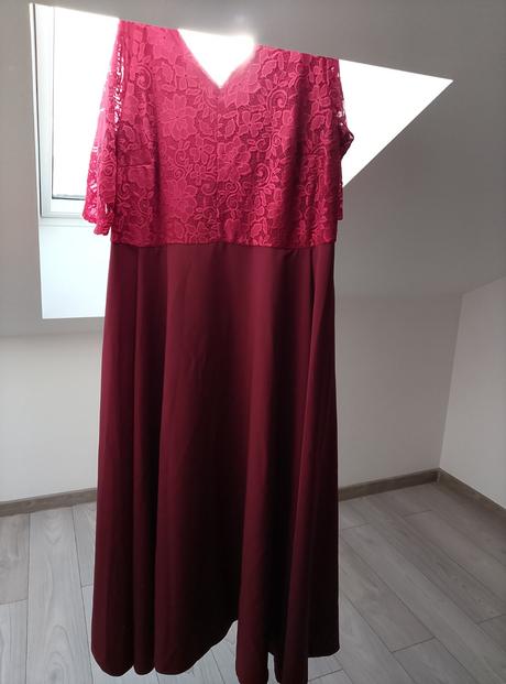 Šaty pre moletku, 54