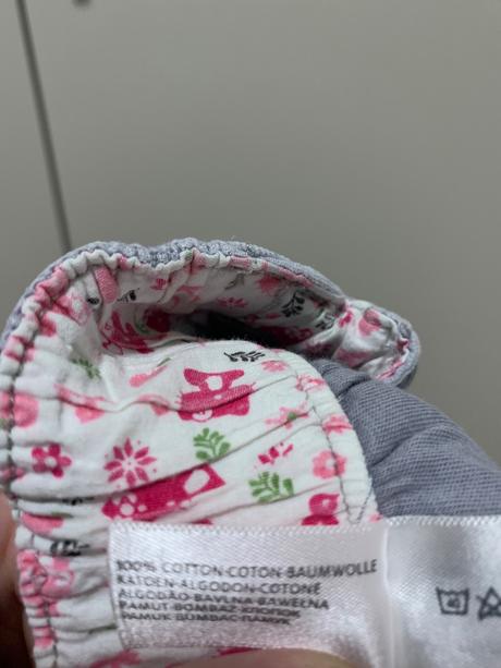 Sivo-fialové menčestráky hello kitty, c&a,86