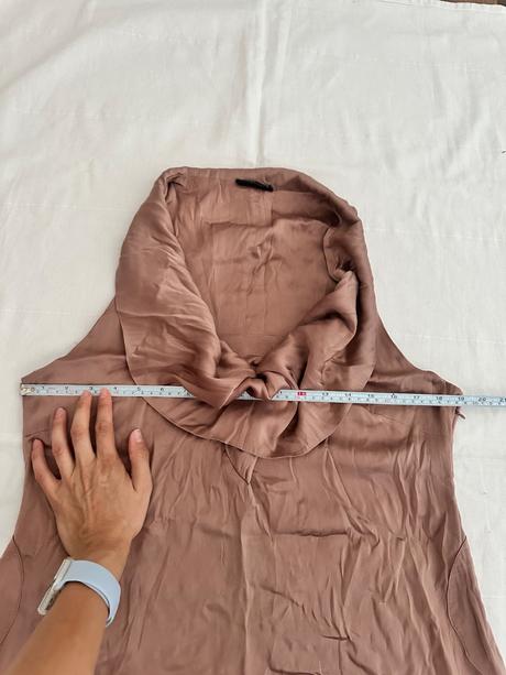 Elegantný hodvábny top s nariaseným golierom, m