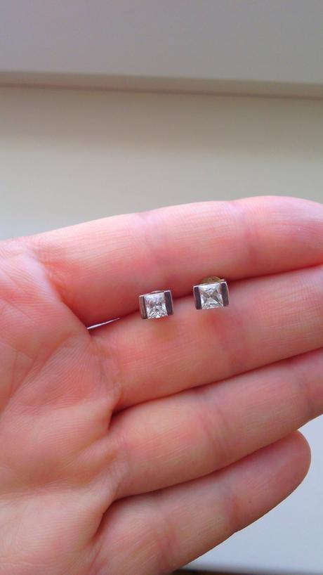 Strieborné náušnice, 