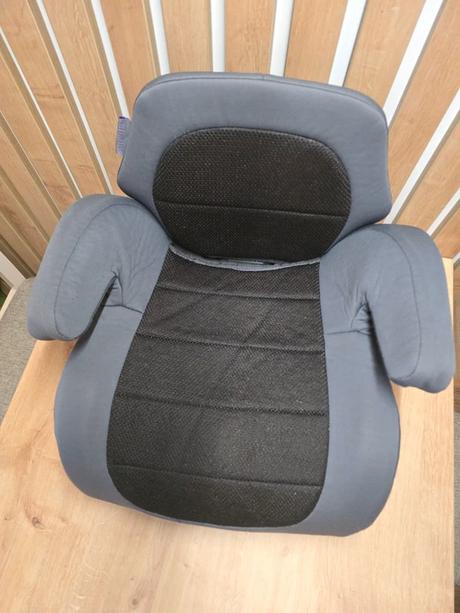 Podsedák s isofixom, 