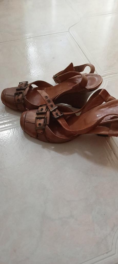 Kožené sandálky, baťa,38