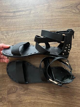 Kožené vybíjané sandále, 40