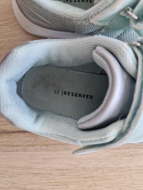 Tenisky, reserved,32