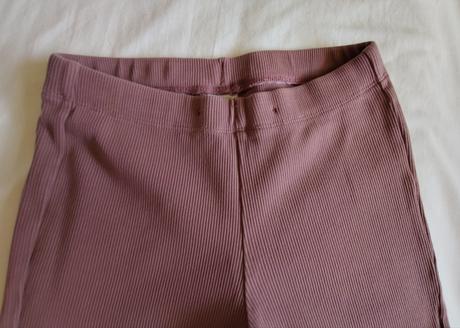 Fialové rebrované legíny zvonový strih, lindex,140