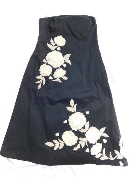 Kvalitne velmi pekne korzetove šaty, 38