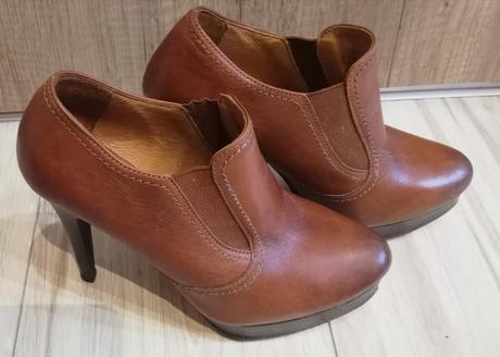 Kotníkove topánky, 36