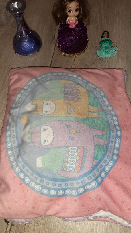 Vankúšik a domček pre bábiky 2v1, 