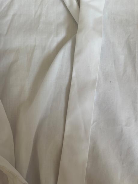 Biela slavnostna kosela vel.110, 110