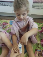 Mustela® Hydra Bébé® Hydratačné telové mlieko s organicky pestovaným avokádom, 300 ml