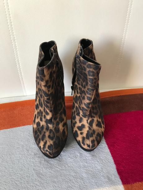 Topanky - vel.38 zn. never 2 hot, 38