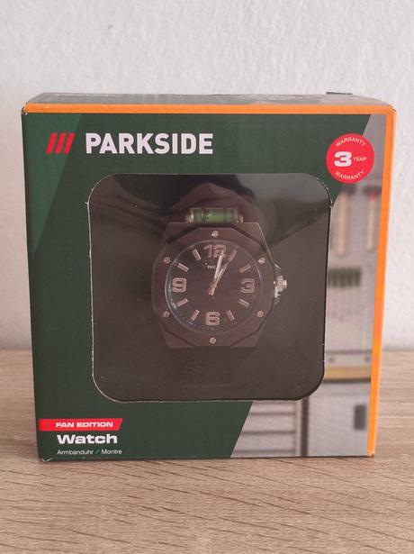 Predám hodinky parkside čierne s vodováhou, 