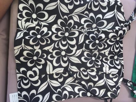 Korzet rôznej farby,