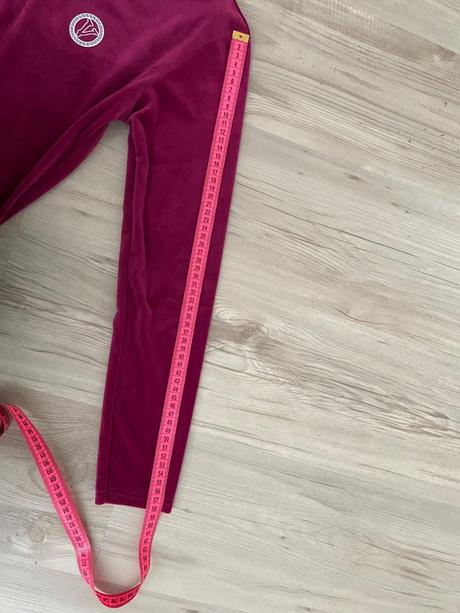 Šaty zamatové nové, s