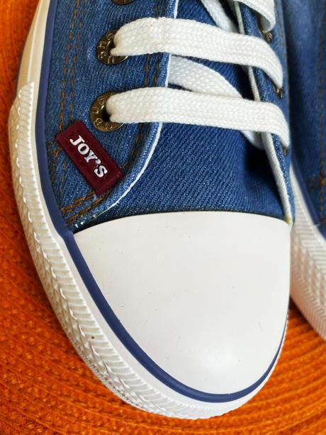 Kvalitné tenisky, 42