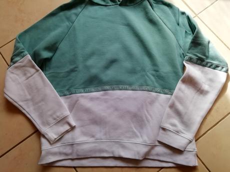 Mikina, v. 170, gate,170