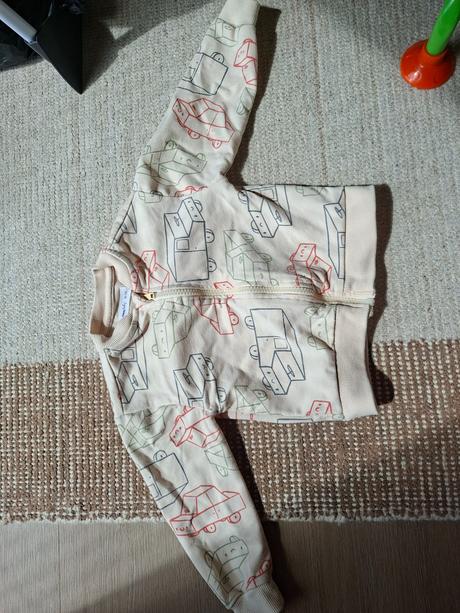 Mikina na zips 86 darujem, sinsay,86